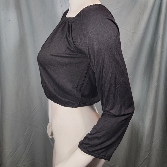 ❤ 🖤 The Hanger Crop Tops, Small, Bundle of 2 - Picture 9 of 11